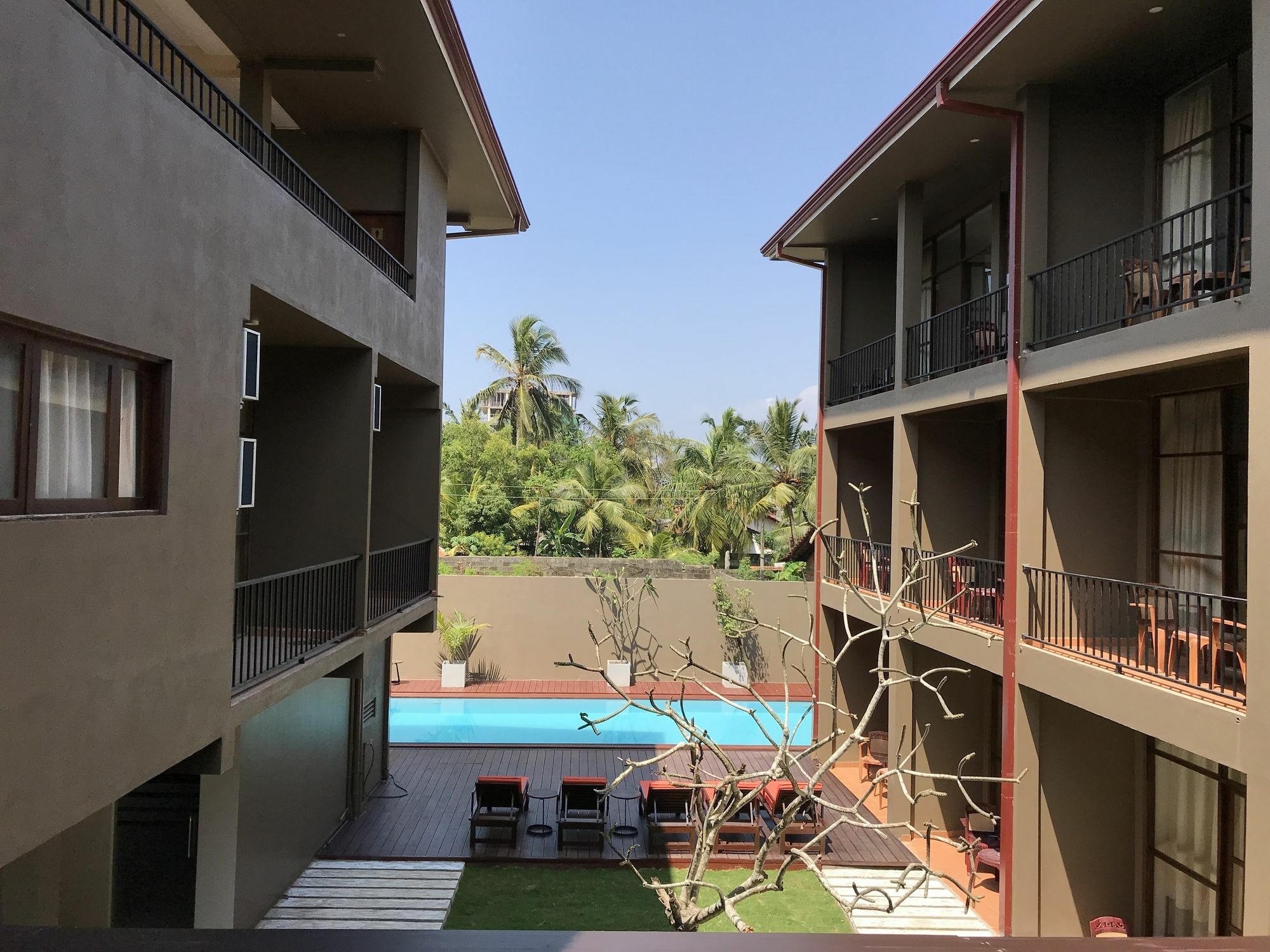 Hotel Waves By Tranquil Negombo Esterno foto