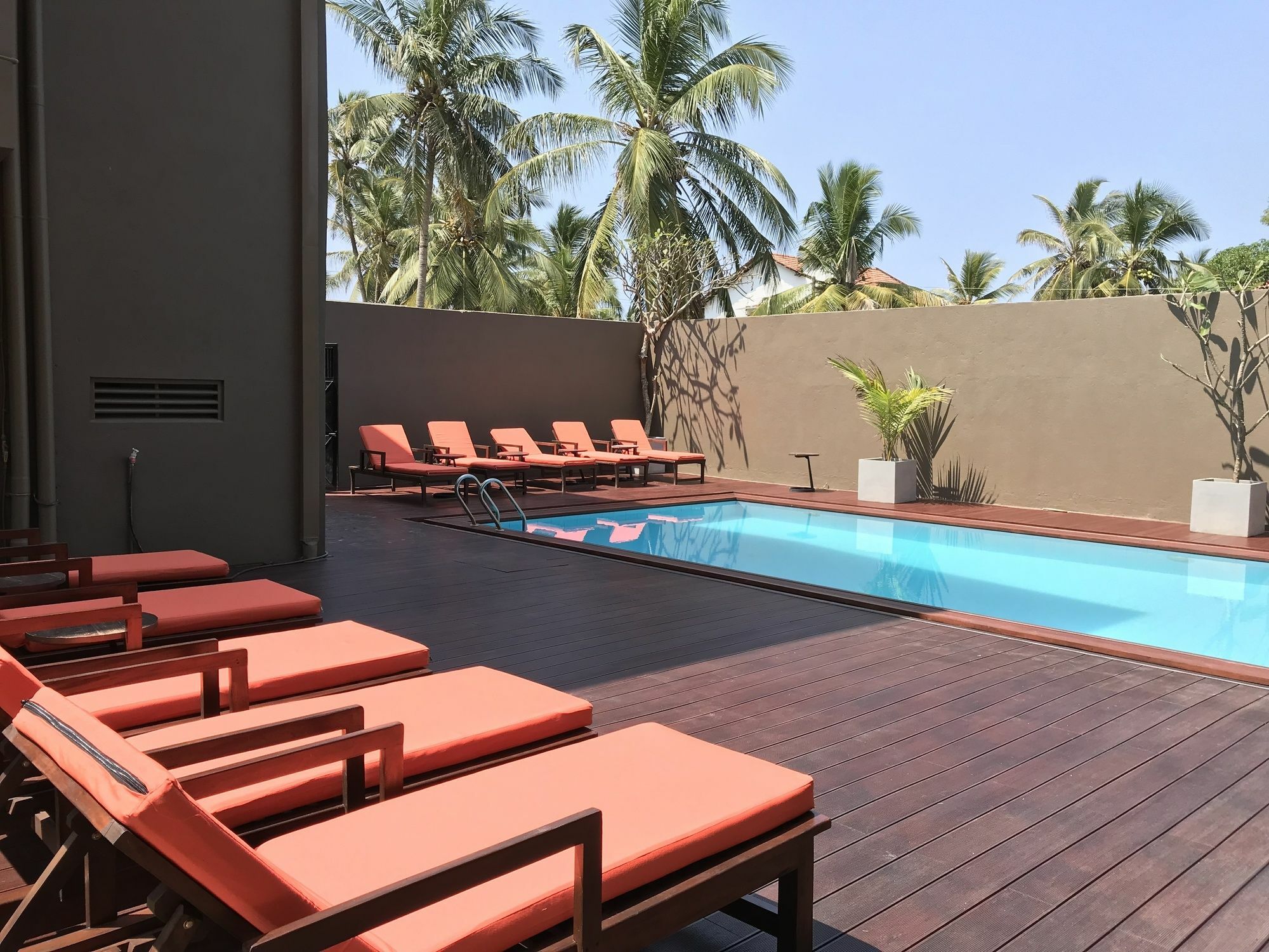 Hotel Waves By Tranquil Negombo Esterno foto